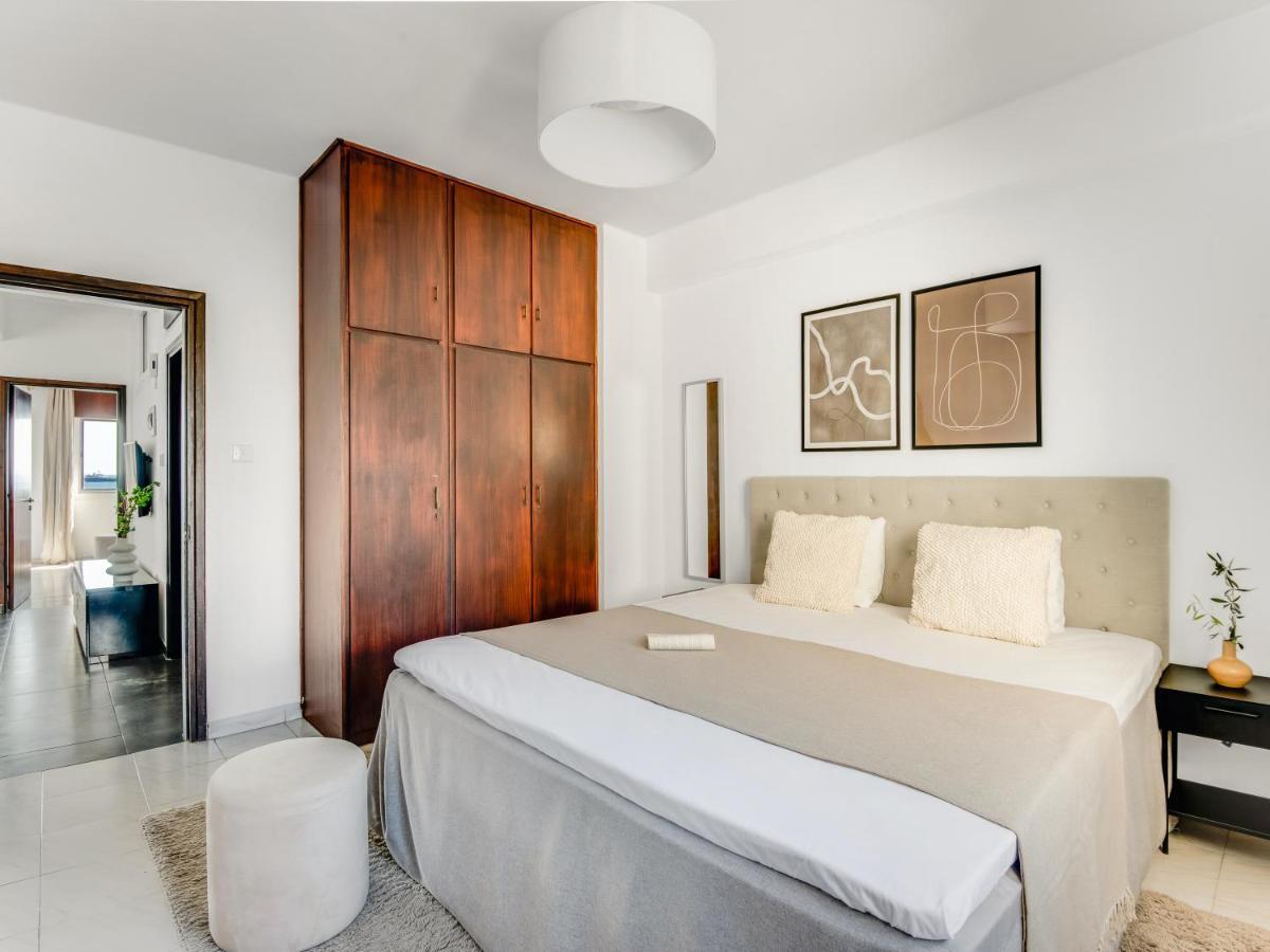 Sanders Kanika Sea Forum - Adorable 2-Bedroom Apartment With Sea View Limassol Bagian luar foto