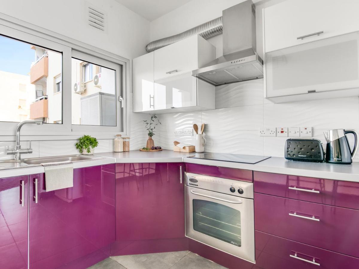 Sanders Kanika Sea Forum - Adorable 2-Bedroom Apartment With Sea View Limassol Bagian luar foto